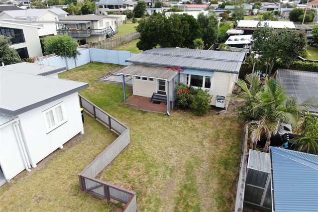 609b Ocean Road Whangamata_1