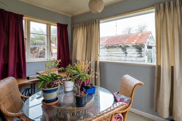 10 Sir William Hale Crescent_3