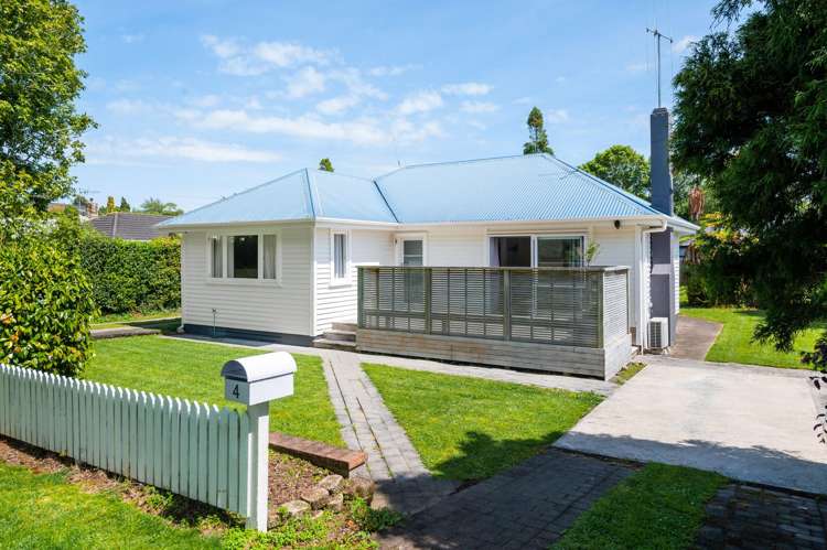 4 Sutton Crescent Hillcrest_1