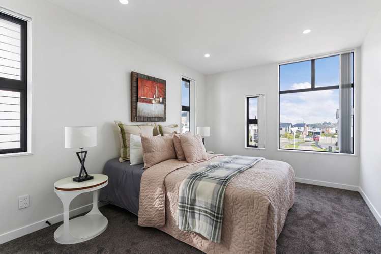 79 Michael Bosher Way Flat Bush_14