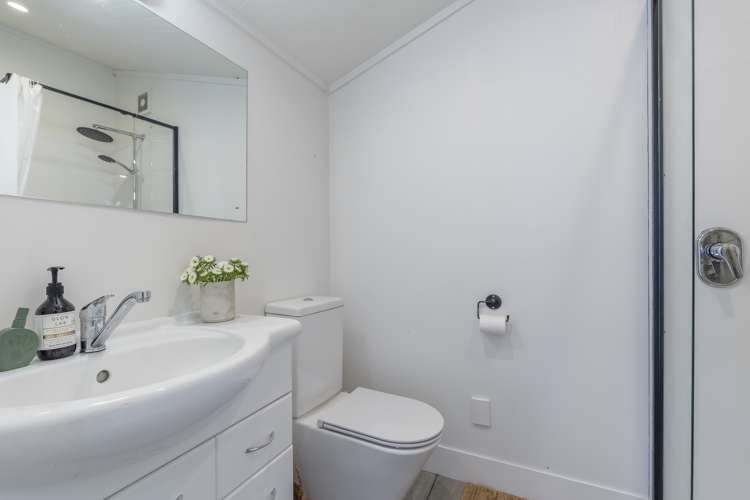 7 New Bond Street Kingsland_23