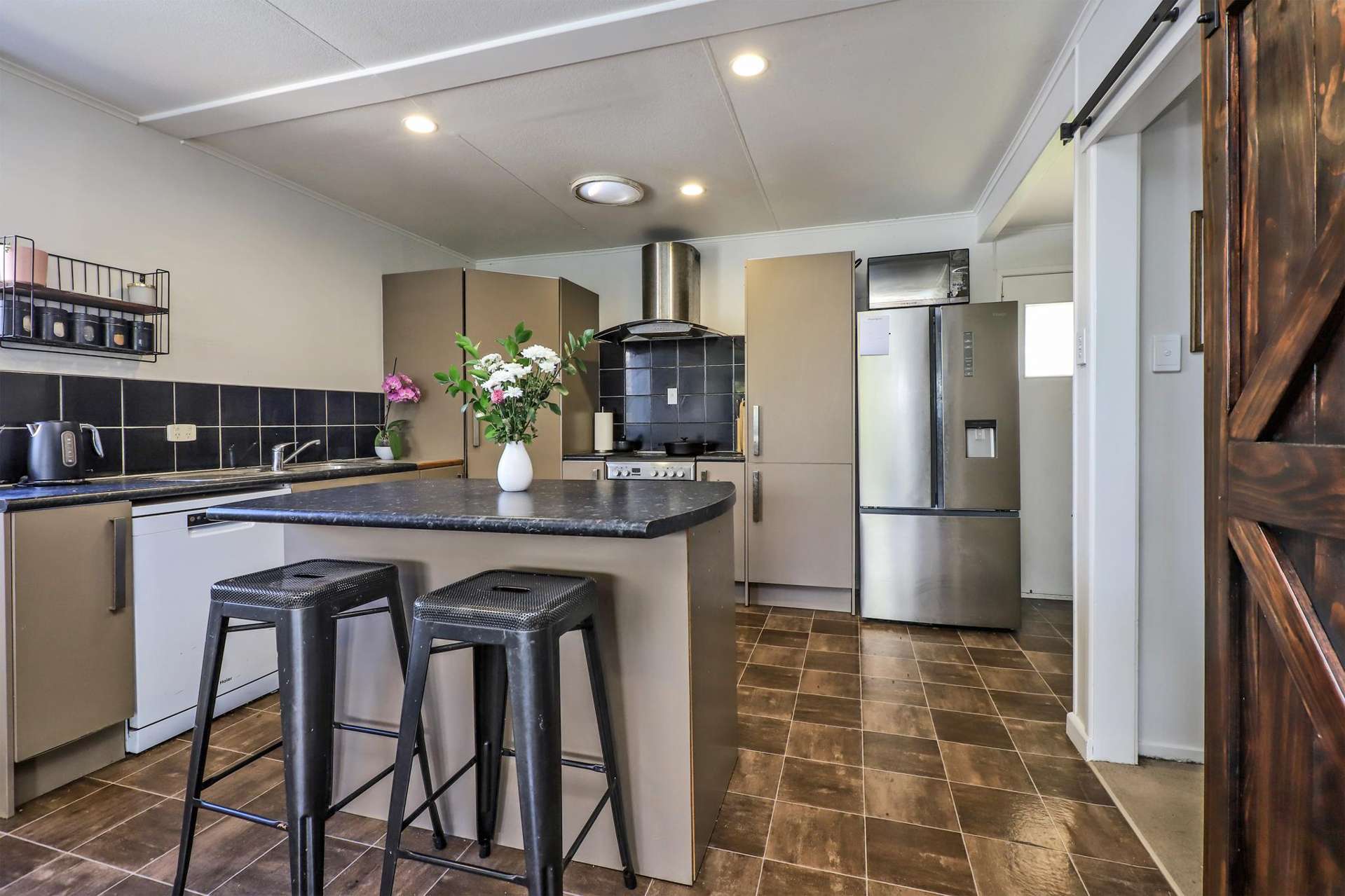 2 Murdoch Place Raureka_0