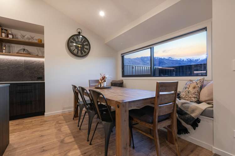 41 Avalon Station Drive_4