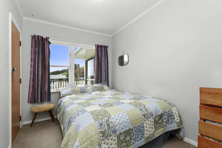 74 Raroa Terrace Tawa_8