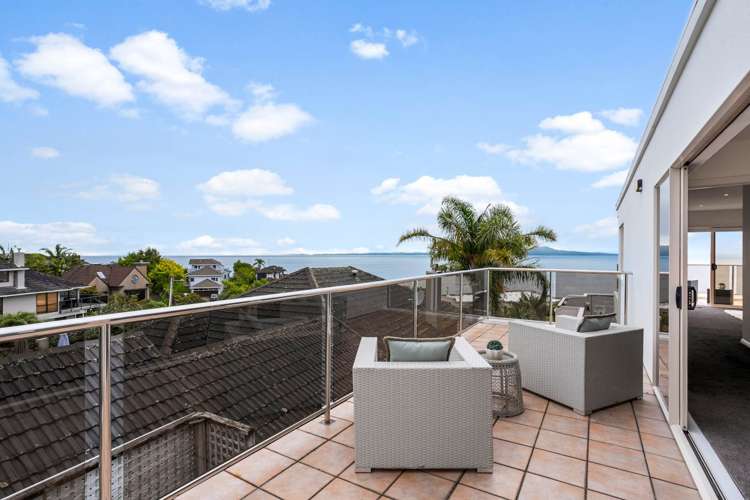 2/25 Churchill Road Murrays Bay_33