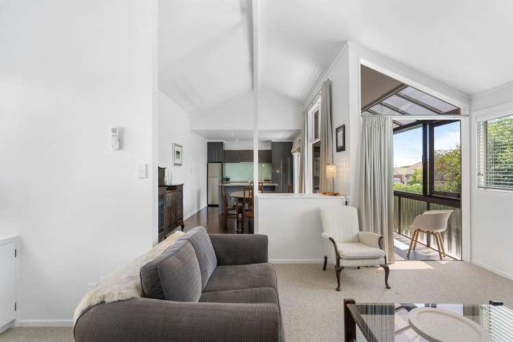 2/38 Challenger Street St Heliers_16