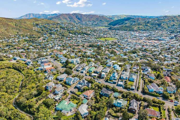 113 Messines Road Karori Central_39