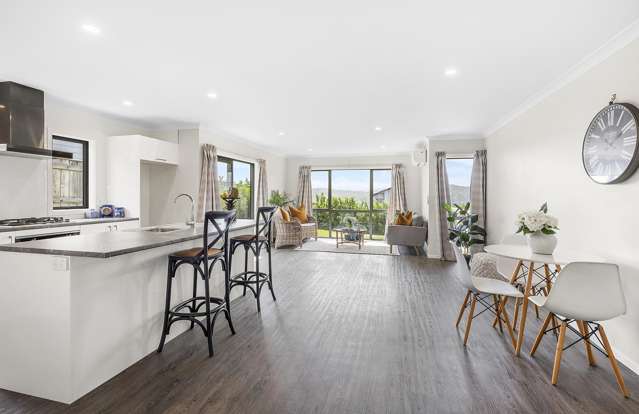 84 Endeavour Drive Whitby_2