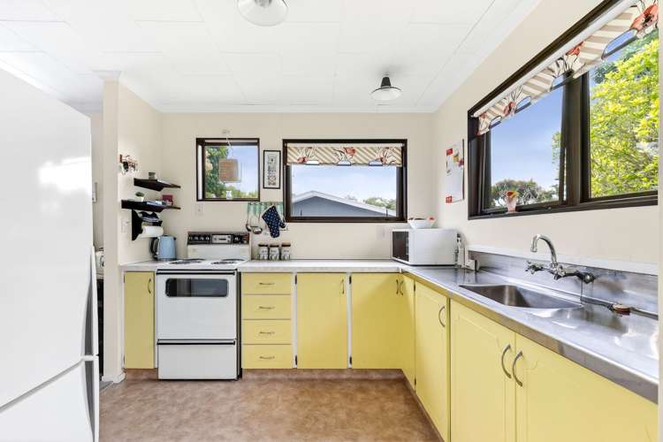 2/3 The Ridgeway Enner Glynn_11