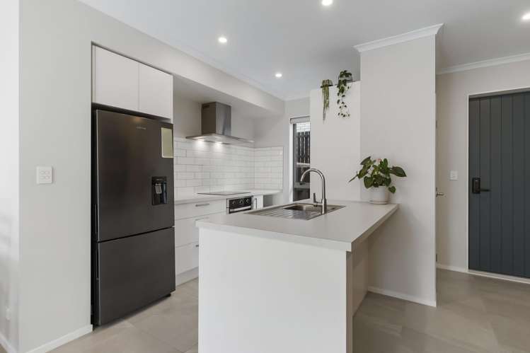 12 Tarakoi Road Hobsonville_3