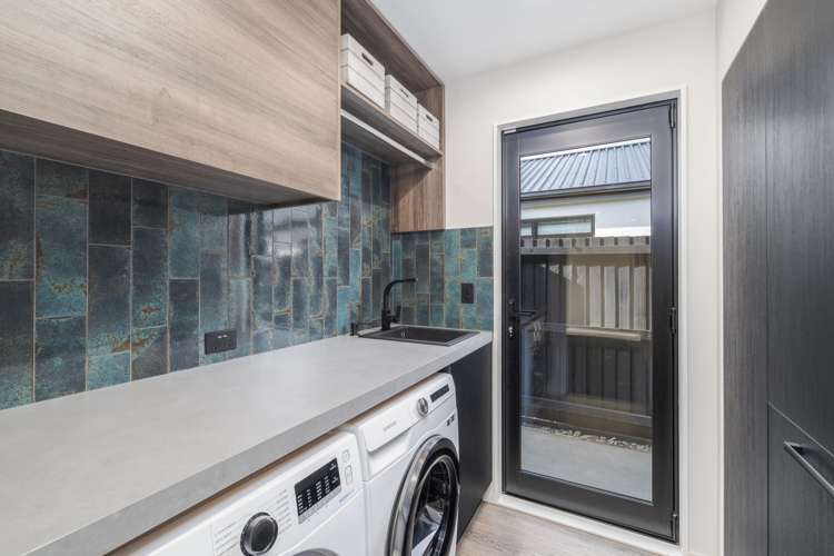 42 Selfe Crescent Burwood_17