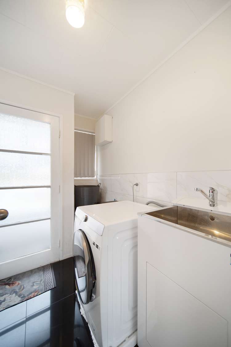 2/1 Funnell Place Manurewa_17