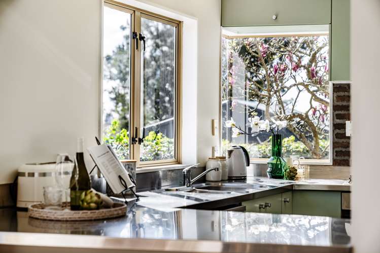 6 Forest Hill Road Henderson_9