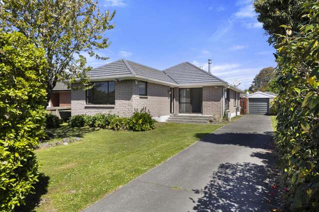 Auckland Owners Say "Must SELL!!"