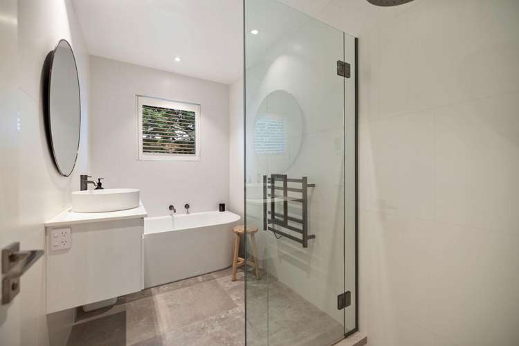 13 Hovingham Court Jacks Point_17