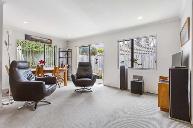 13 Mandival Avenue Flat Bush_1