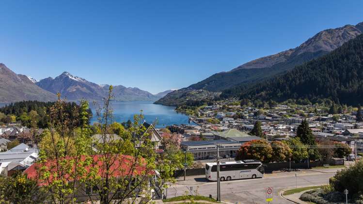 9 Edgar Street Queenstown_8