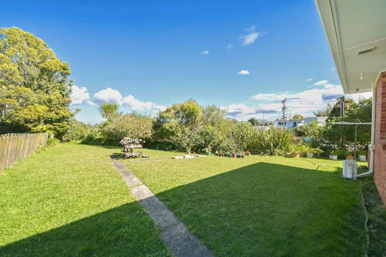 2/1 Exmouth Road Northcote_12