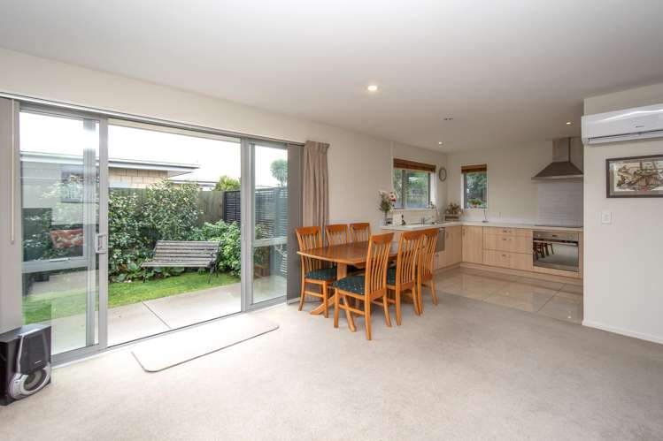 2/417A Bower Avenue_3