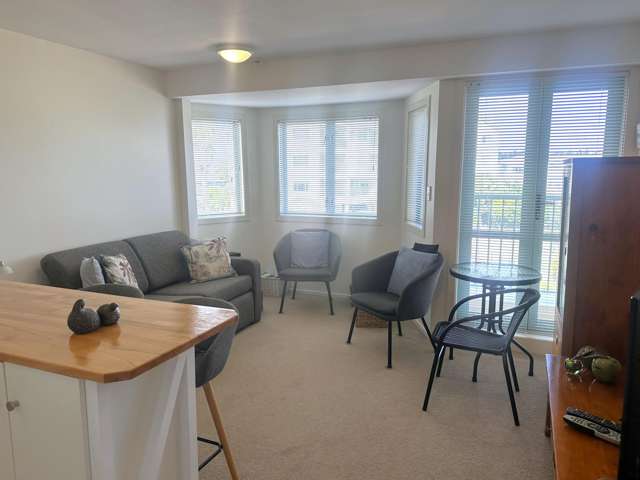 9/3c Harrison Road Mount Wellington_3