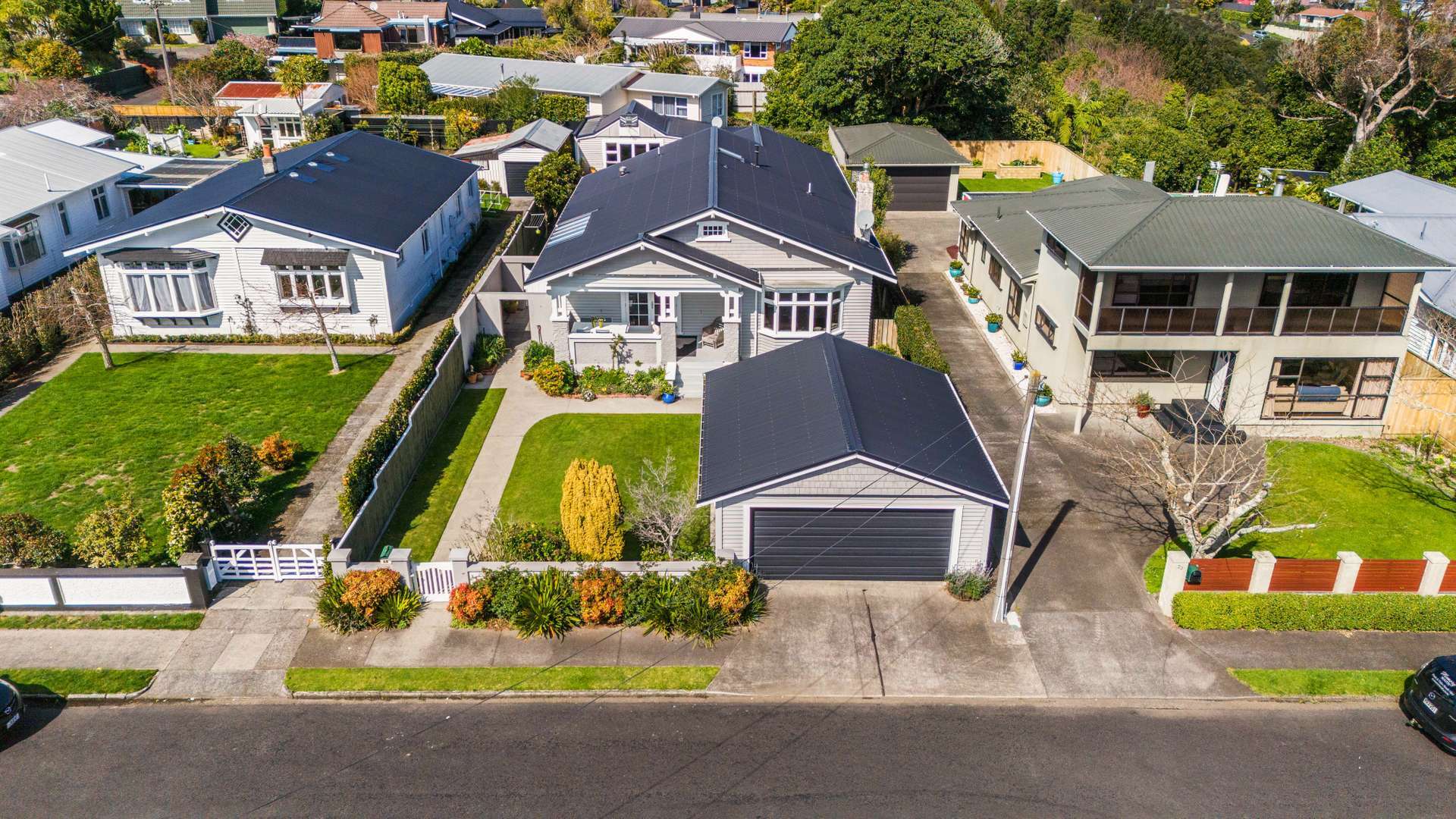 21 Glen Almond New Plymouth_0