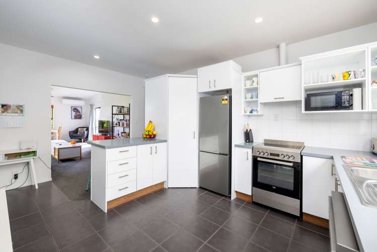 2b Vivian Street Burwood_6