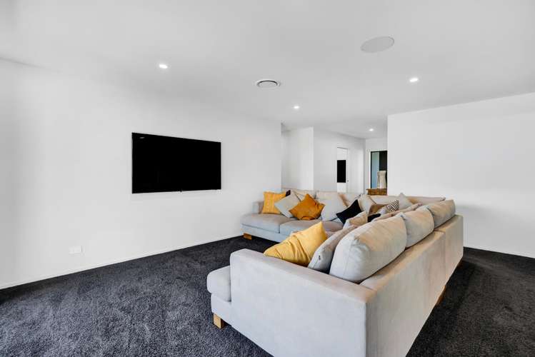 90 Peters Road Egmont Village_13