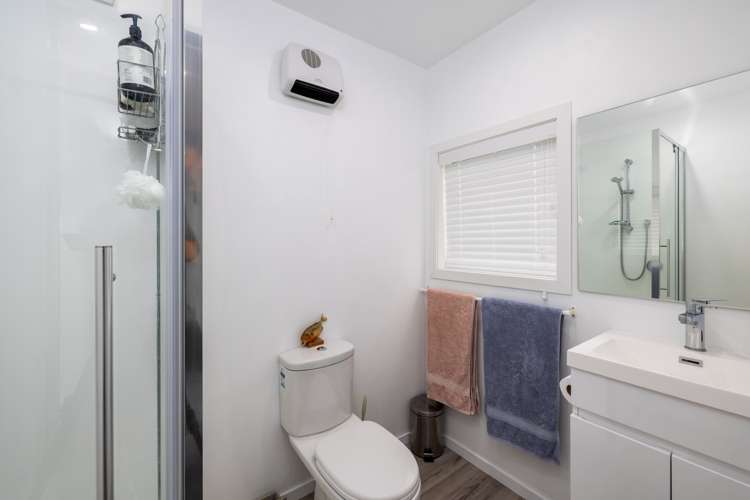 2b Vivian Street Burwood_11