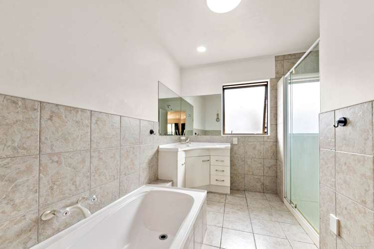 60 Garton Drive Massey_8