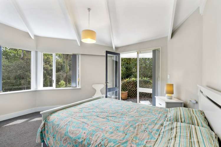 1080 Sandspit Road Sandspit_12