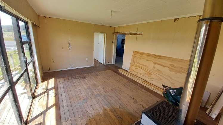 1 Main Road Tuatapere_7