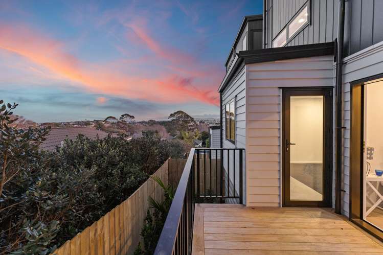 11 Fitzherbert Avenue West Harbour_2