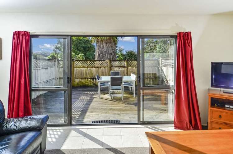 3/35 Fields Parade Oteha_1