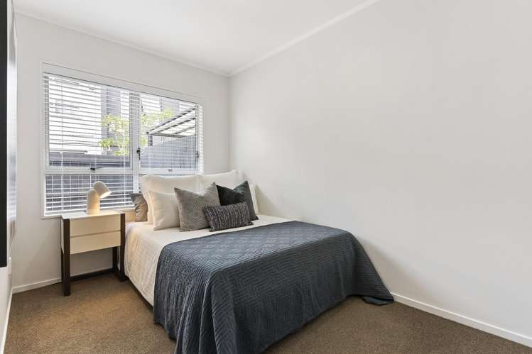 11/57 Point Chevalier Road Point Chevalier_6