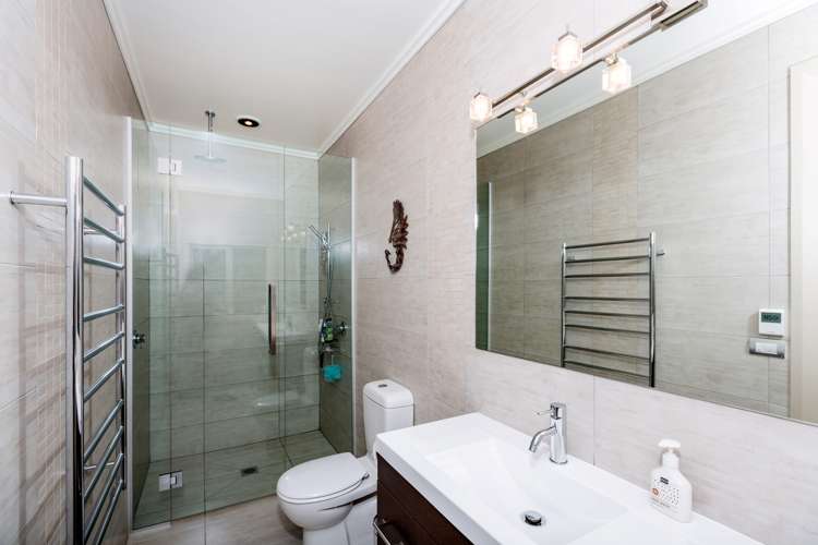 142 Point View Drive East Tamaki Heights_4