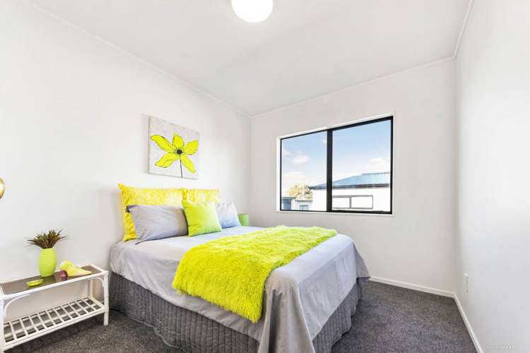 2/15 Tiroroa Avenue Te Atatu South_7