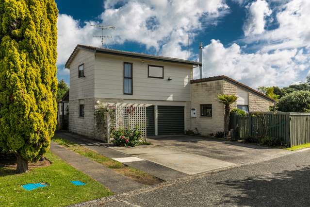 22 Edgewater Grove Orewa_2