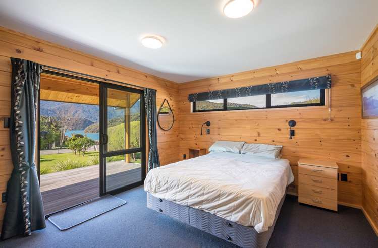 2 Worlds End Road Penzance_9