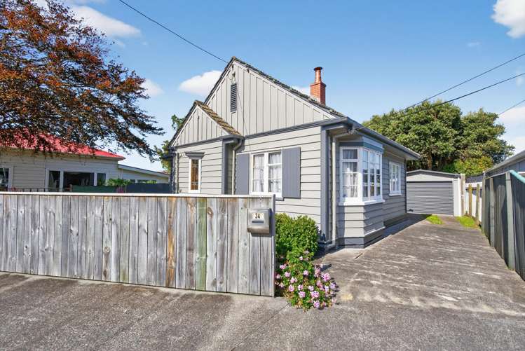 34 Riddlers Crescent Petone_20