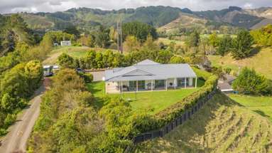 2 Wallace Loop Road_1