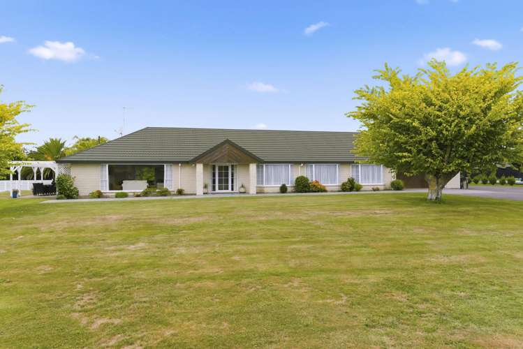 4 Lakewood Grove Levin_21