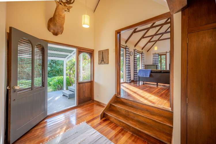 37 Penlington Place Akaroa_13