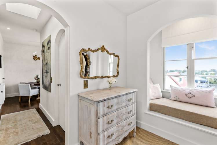 541c Marine Parade Napier South_17