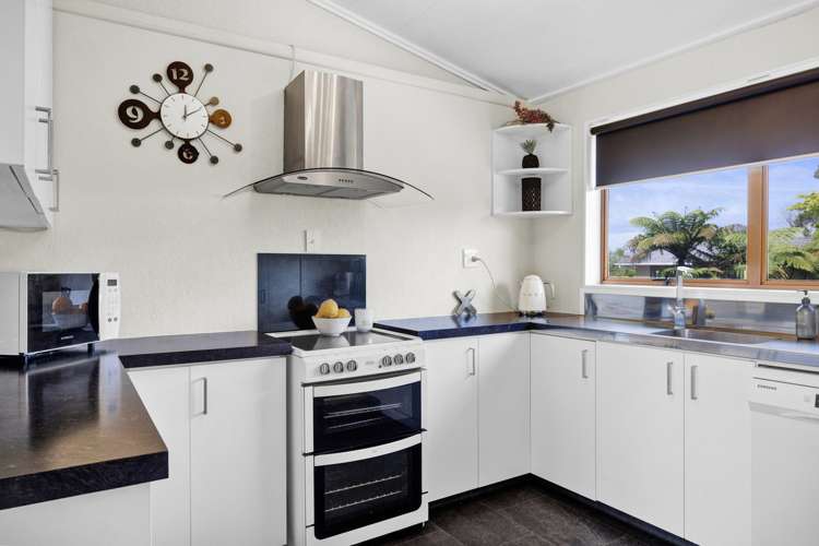 15 Pukekohatu Street Waitara_8