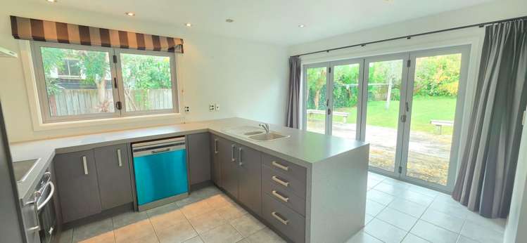  12 Rimutaka Street Paraparaumu_6