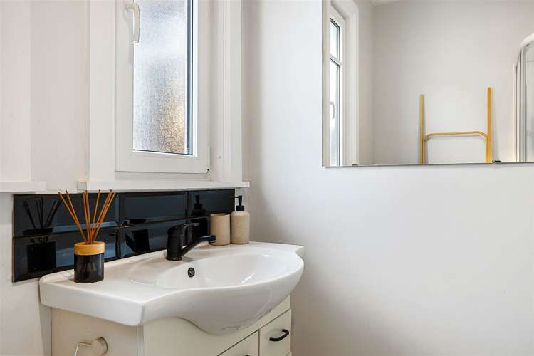 27 Hastings Street Southbridge_10