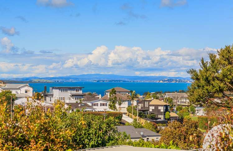 8/18 Parr Terrace Castor Bay_0