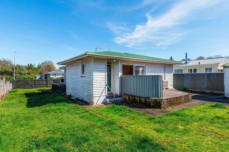 81 Rangipoia Place Turangi_12