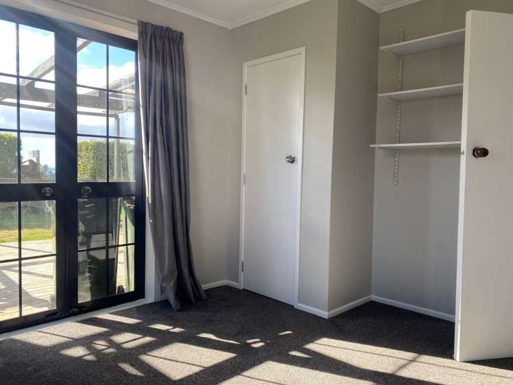 51 Roberts Road Matakatia_14