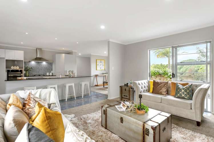 7 Savona Drive Flat Bush_3